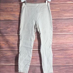 New York and company pull on pants medium